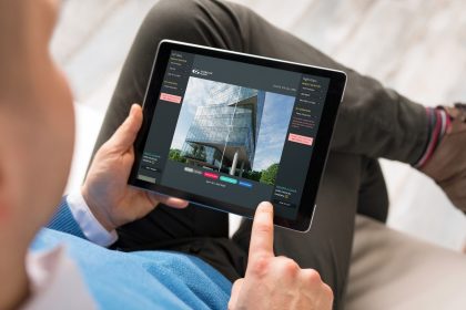 tablet with Guardian Glass Visualizer screen