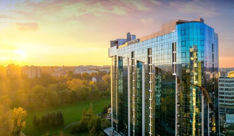  Glass for solar control