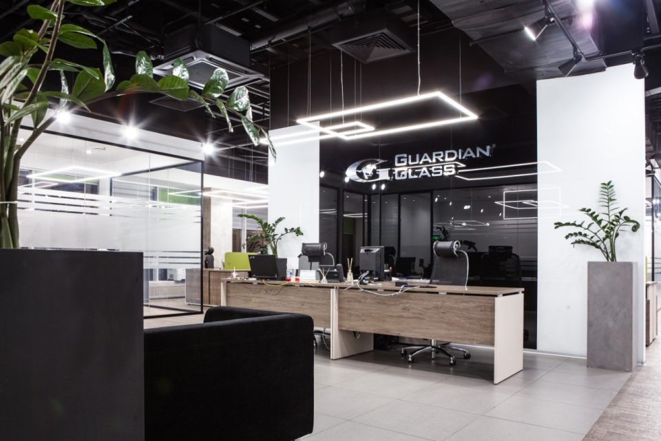 DecoCristal Black on ExtraClear