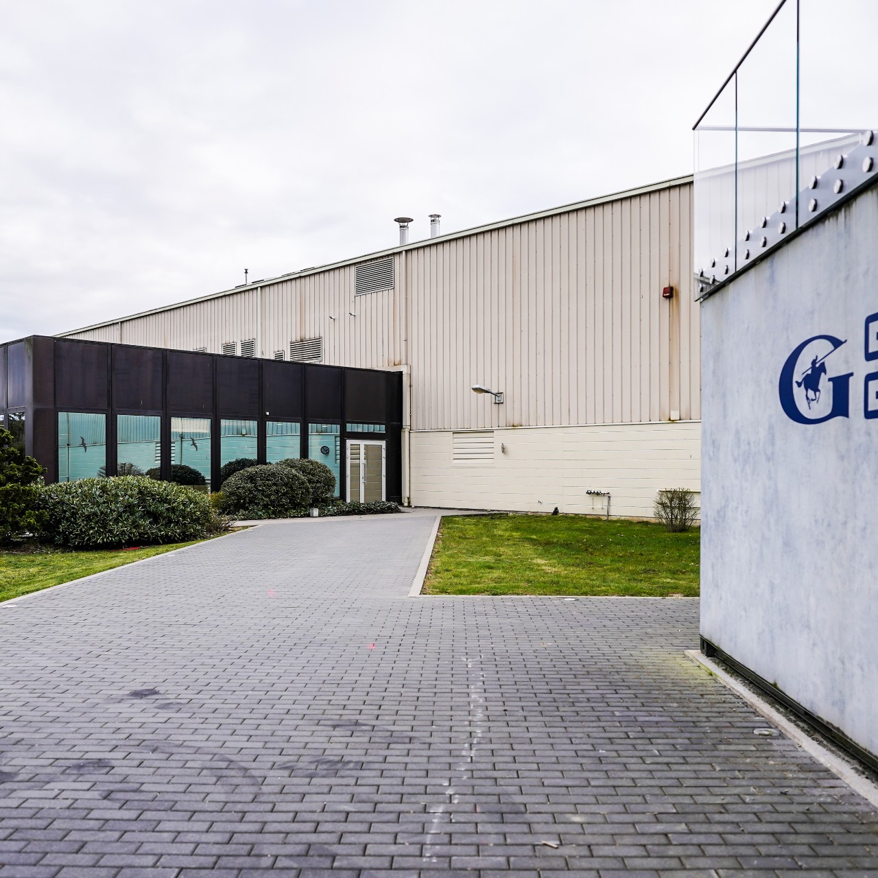 Marcador de posición de almacén de vidrio